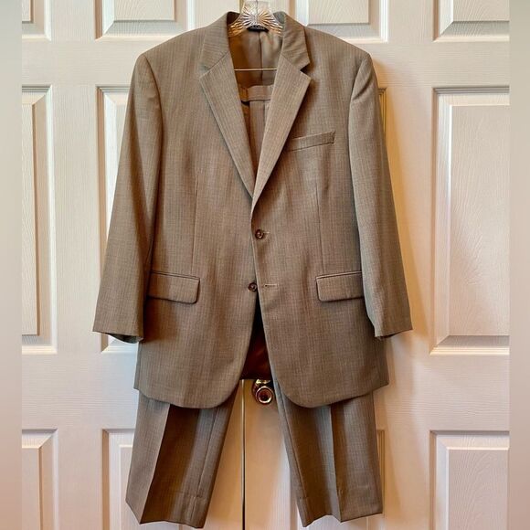 BLACK & WHITE HOUNDSTOOTH SUIT by JOS A BANK SIZE 42R - Picture 1 of 11